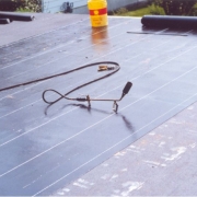 flat rubber roofing