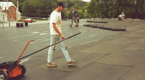 flat tar roofing