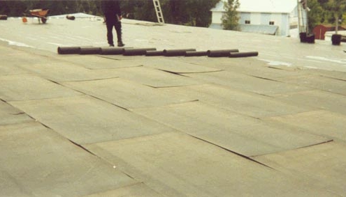 flat tar roofing