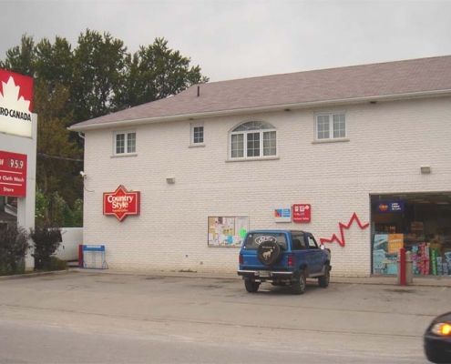 Petro Canada Country Style new roof